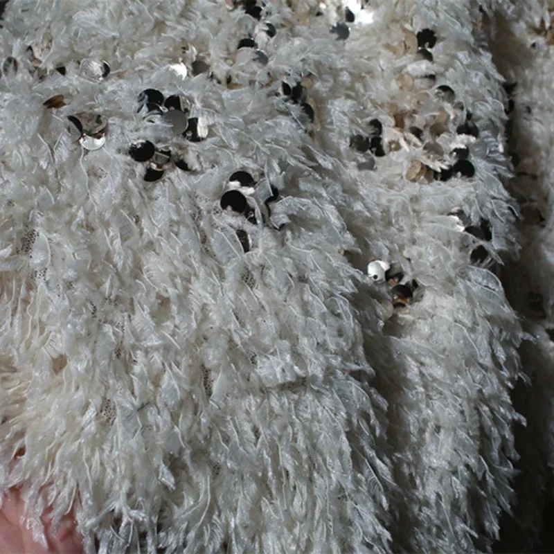 Abrikosų blizgučių audinio plunksnų puokštė Striukė Suknelė Dizaineris Didmeninė prekyba audiniu siuvimui 