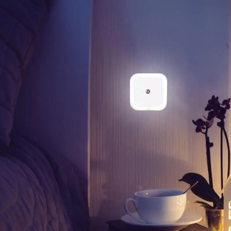 Prijunkite naktinius žibintus Naktinė šviesa sutemus iki aušros Fotoelementas Automatinis jutiklis Reguliuojamas ryškumo kištukas Šviesa Prieškambario miegamajame