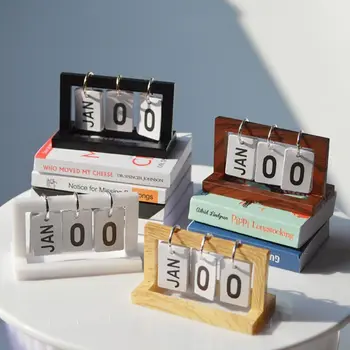 Daugiaspalvis lėlių namelio kalendorius Lėlių namų baldų scenos modelis Mini kalendorius Foto rekvizitai Žaidžiant namą Miniatiūrinis stalo kalendorius