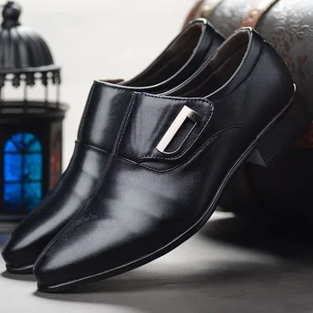 Odiniai batai vyrams 2023 Nauja vyriška dalykinė suknelė Smailūs odiniai batai Universalūs laisvalaikio tinginiai Batai Kvėpuojantys