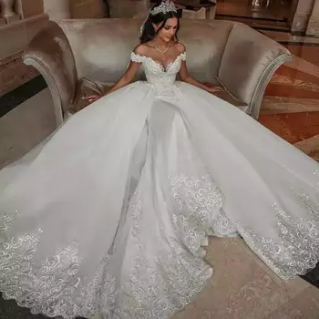 Puošni balta O-Neck nuotakos suknelė su Tulle Applique ilgomis rankovėmis Plyšio grindų ilgio vestuvinė suknelė moterims vestidos de novia