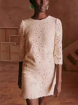 Moteriška mini suknelė 2024 Nauja pavasarinė nėriniuota saulėgrąžos Tuščiavidurė bangų apdaila Apvalus kaklas Elegantiškas plonas laisvalaikio chalatas pusiau rankovėmis