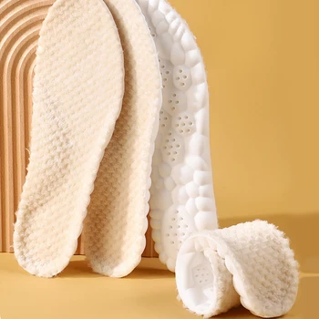 Didelio elastingumo putų sportiniai vidpadžiai Minkšti batų pagalvėlės Arkos atrama Pliušinis Laikykite šiltus smėlio spalvos vidpadžius Kvėpuojanti amortizacija Pagalvėlė